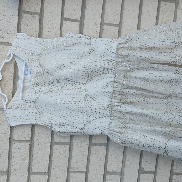 PLACE Dress - Picture 7 of 13